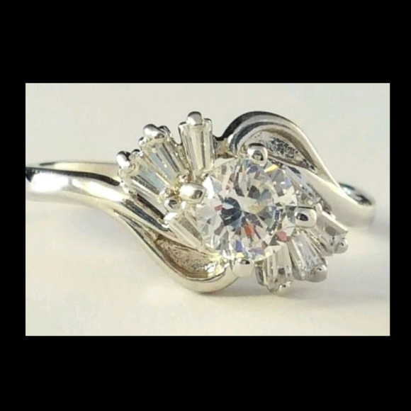 Silver Cocktail Ring Cubic  Zirconia Flower Sizes 4 11 - Picture 2 of 10